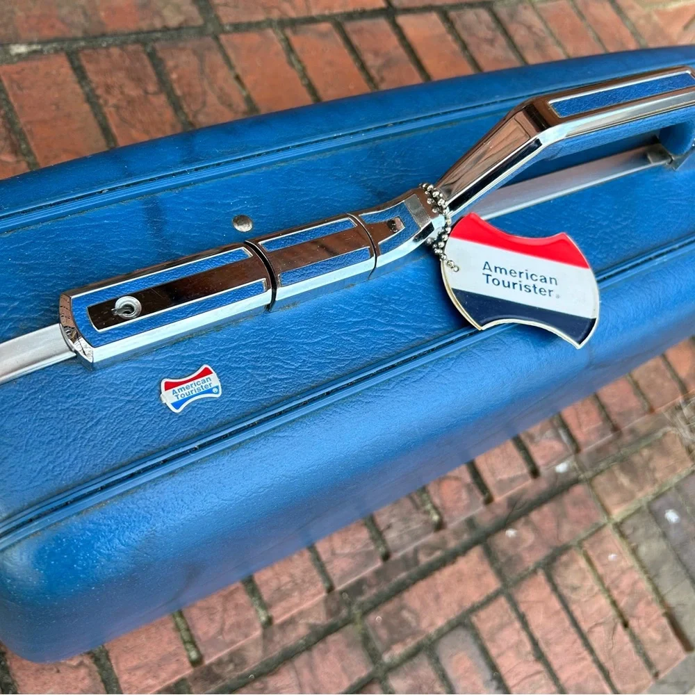 Vintage AMERICAN TOURISTER Luggage Travel Bag SWEET FIND GREAT COLOR !!